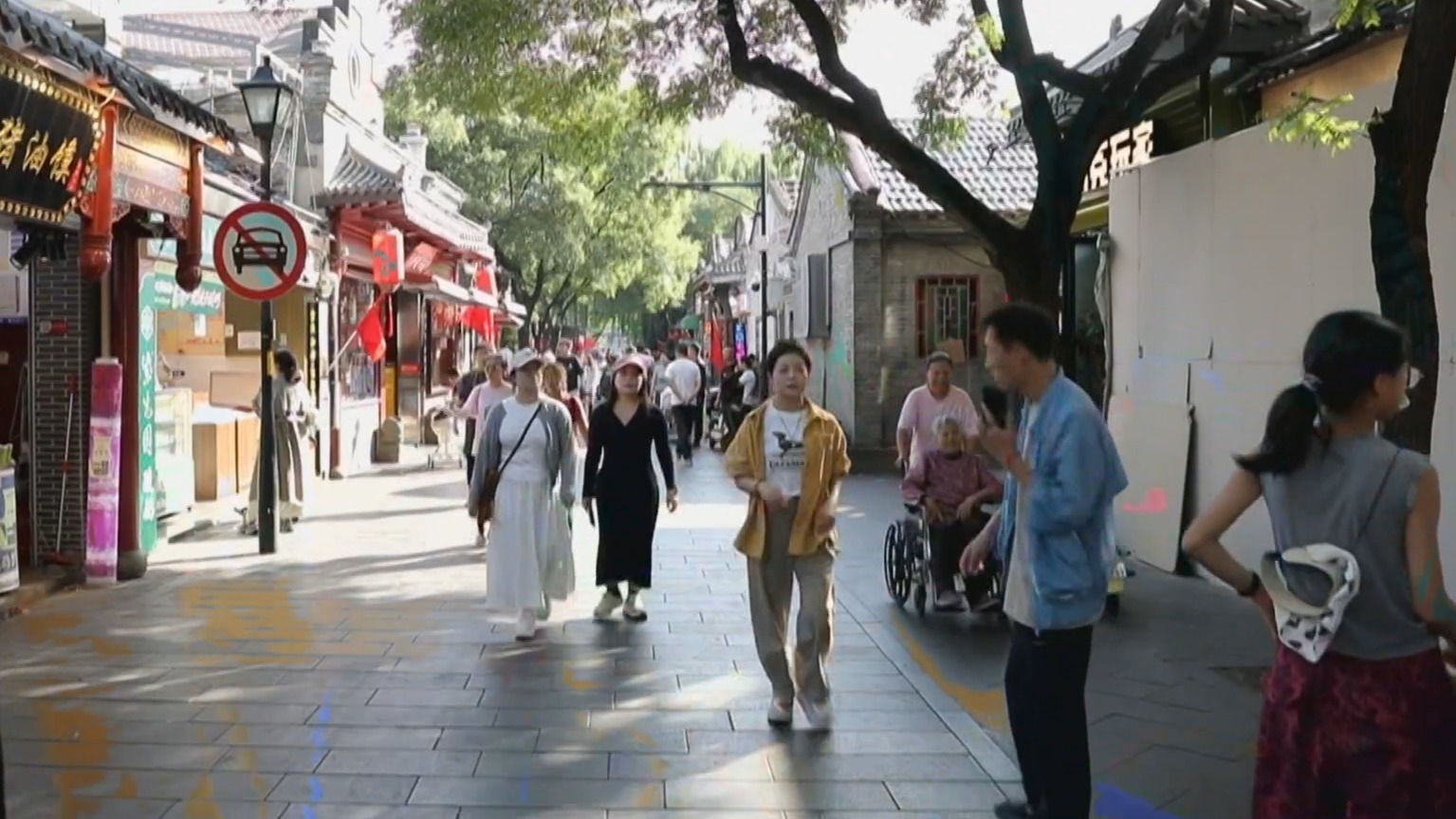 城管部门加强巡查执法 保障城市井然有序 城管部门加强巡查执法 保障城市井然有序