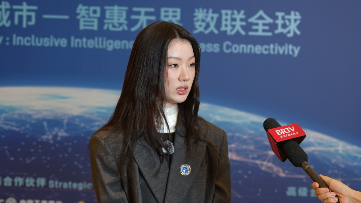 单依纯谈数字友好演唱会感受：沉浸式科技舞台能量十足