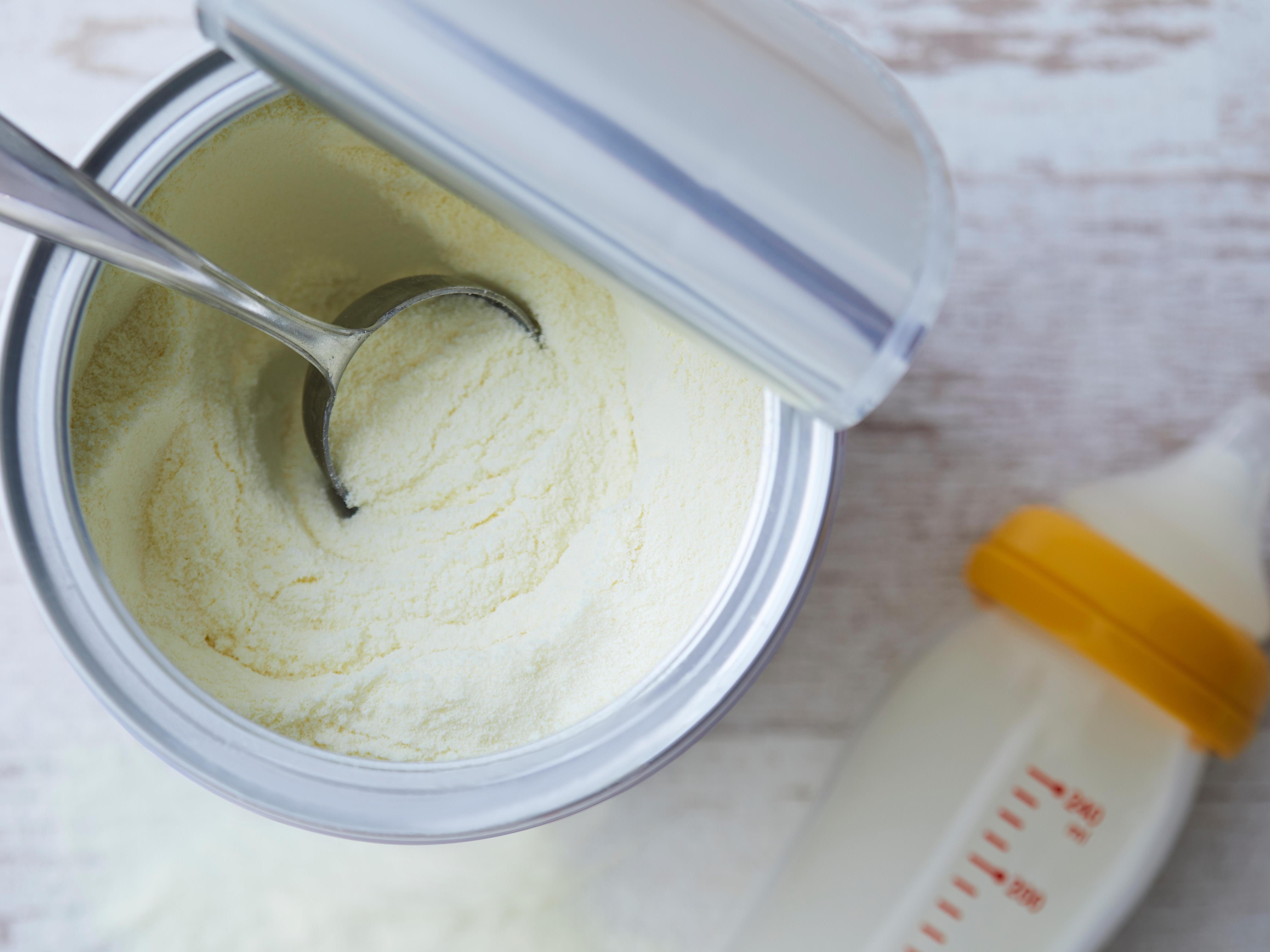 法国达能宣布扩大婴幼儿奶粉召回范围 法国达能宣布扩大婴幼儿奶粉召回范围