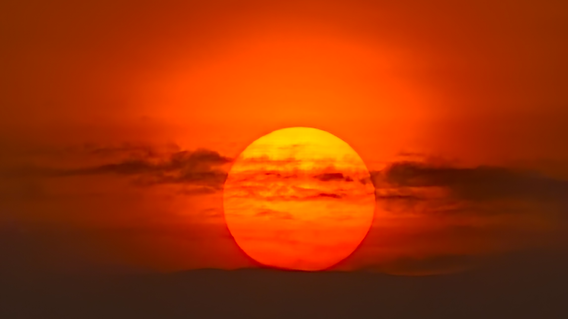 金光穿洞,满湖碎金!在北京每一天落日都美成画 金光穿洞,满湖碎金!在北京每一天落日都美成画