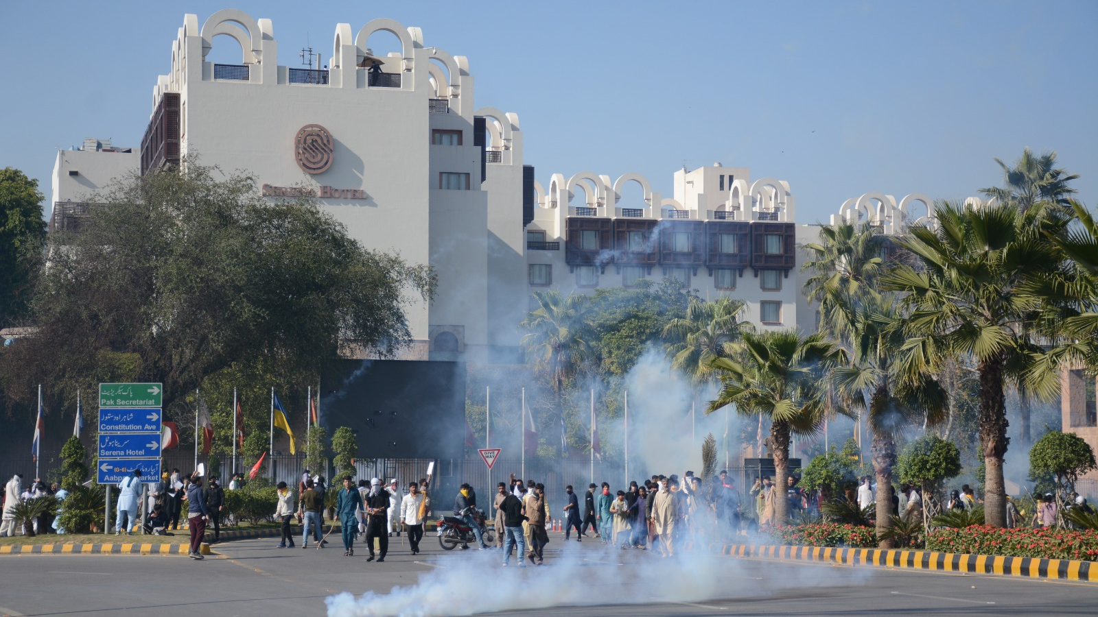 巴基斯坦首都爆发反美示威游行 巴基斯坦首都爆发反美示威游行