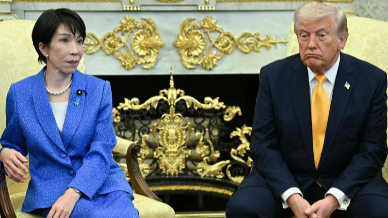 高市早苗访美,被批“谄媚外交” 高市早苗访美,被批“谄媚外交”