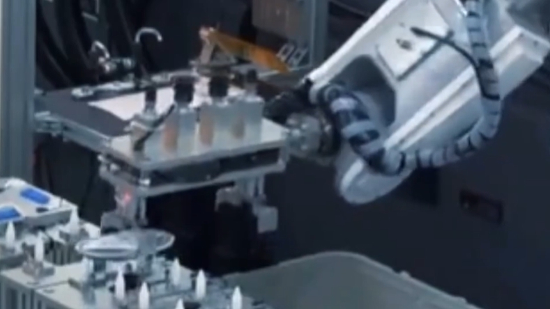 6分钟、1500公里、2万亿元 中国新电池来了 6分钟、1500公里、2万亿元 中国新电池来了