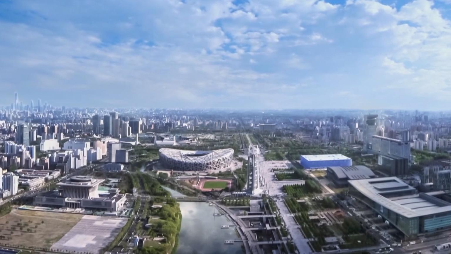 首次低于“30微克/立方米” 2025年北京PM2.5年均浓度创监测以来最优 首次低于“30微克/立方米” 2025年北京PM2.5年均浓度创监测以来最优