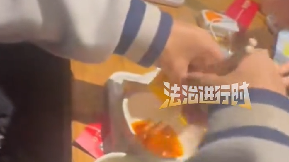 失踪24年的海外游子张云鹏回国认亲，学会的第一句家乡话：嘎嘎好吃