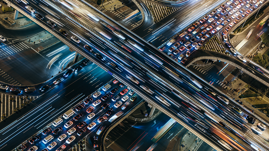 春节假期,全国公路人员流动总量和单日流量峰值均创历史新高 春节假期,全国公路人员流动总量和单日流量峰值均创历史新高