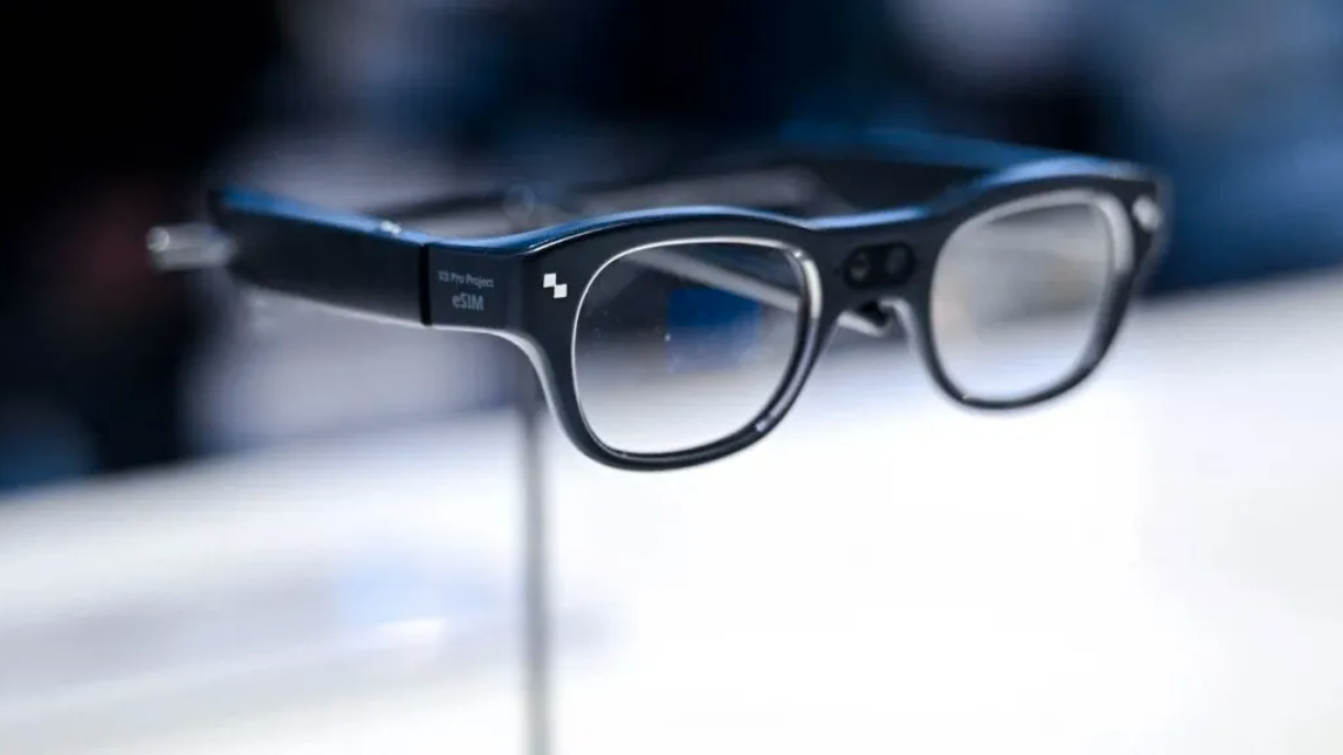 两会首提“智能经济”！新一代智能终端，将如何改变每个人？