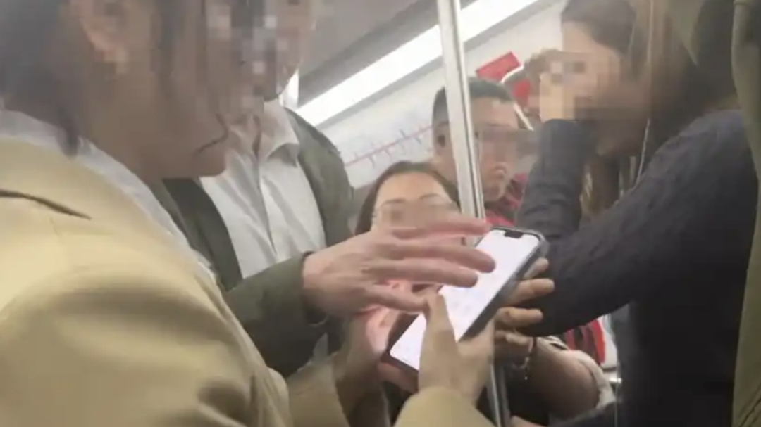 上海地铁猥亵事件引关注，法律亮剑守护出行安全