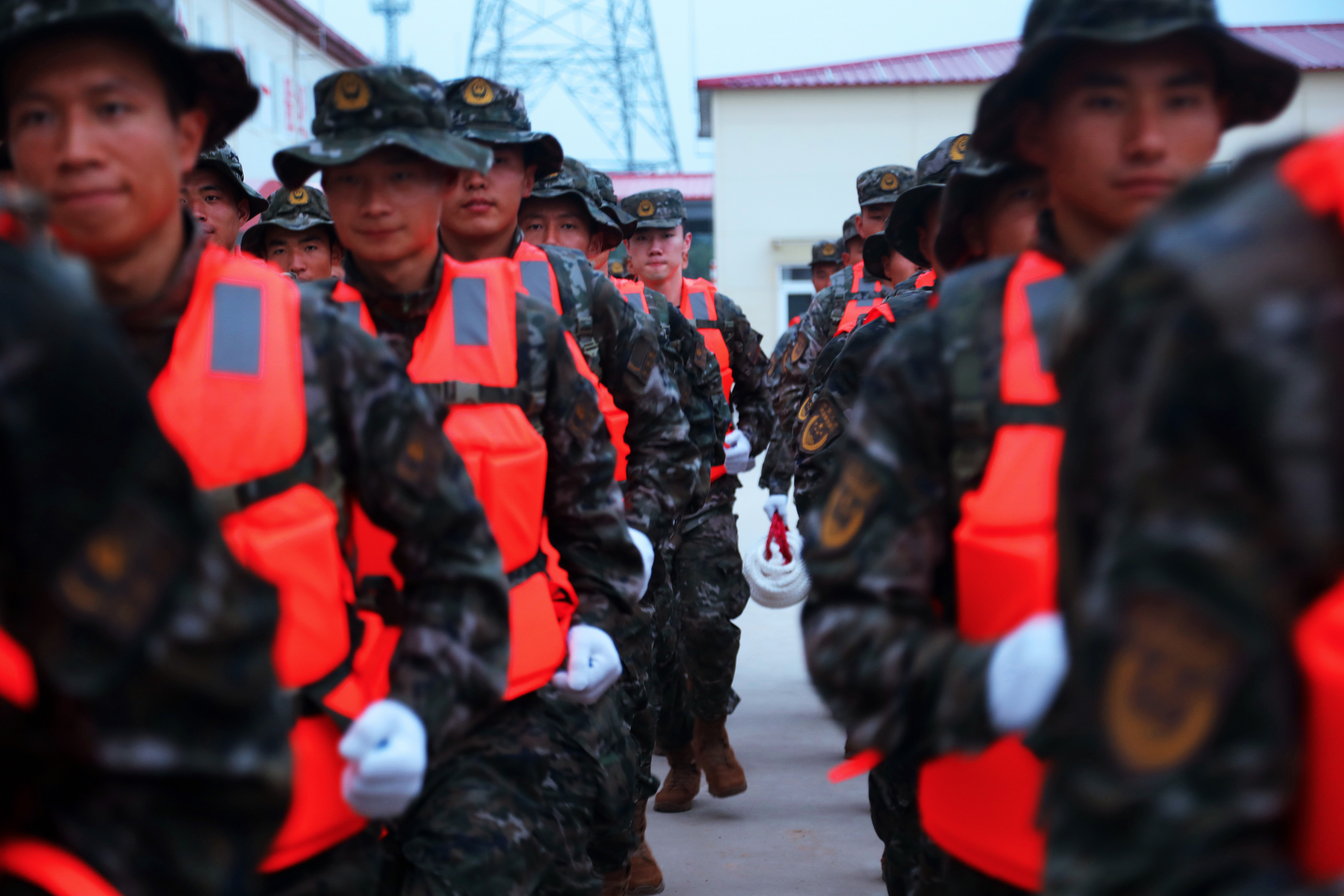 武警北京总队执勤第六支队结合汛期形势严密组织防汛演练 武警北京总队执勤第六支队结合汛期形势严密组织防汛演练