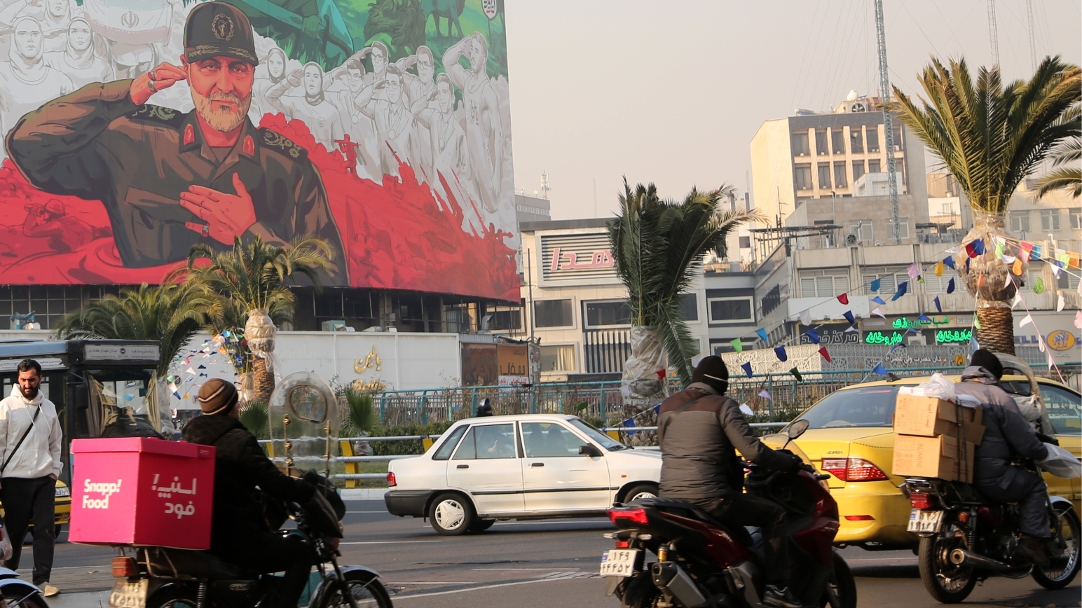 特朗普再次威胁伊朗,伊朗军方:团结起来挫败敌人阴谋 特朗普再次威胁伊朗,伊朗军方:团结起来挫败敌人阴谋