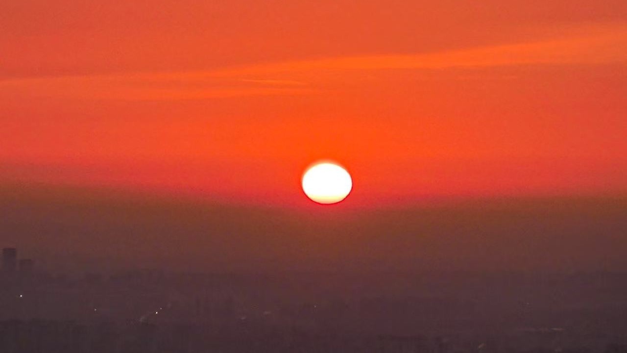最高气温3℃ 晴空依旧 寒意袭人 最高气温3℃ 晴空依旧 寒意袭人