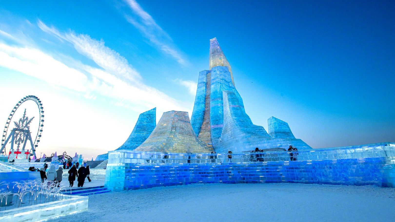 气温高了冰雪大世界临时闭个园