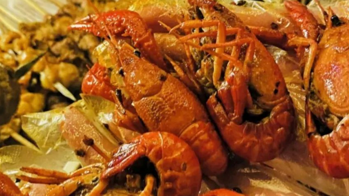 听音乐品美食，京B东篱精酿音乐餐厅