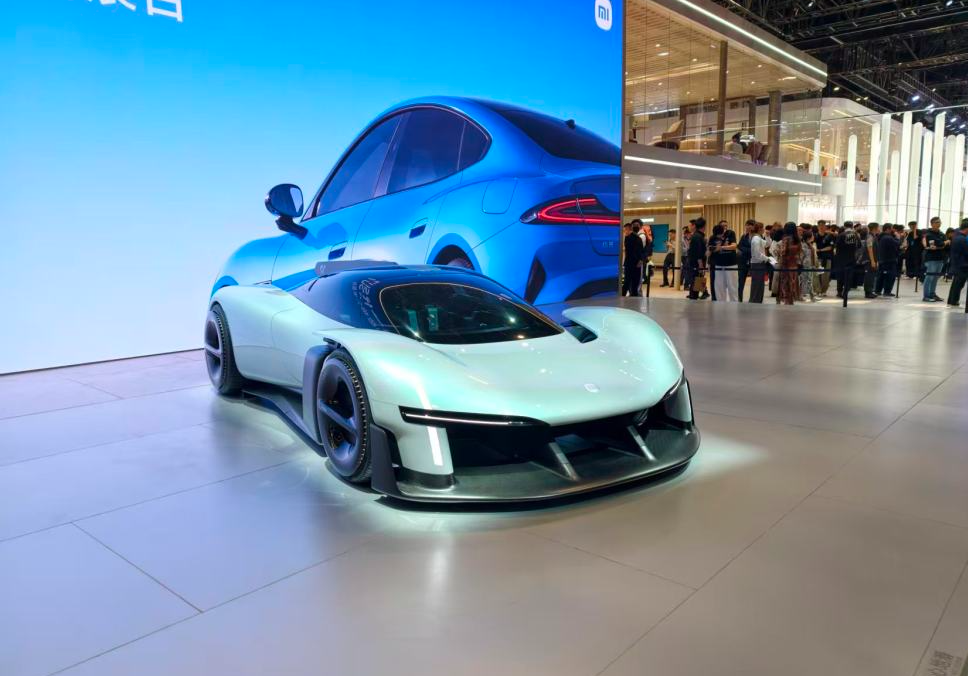 当汽车“学会思考” 是否会变成下一个机器人？