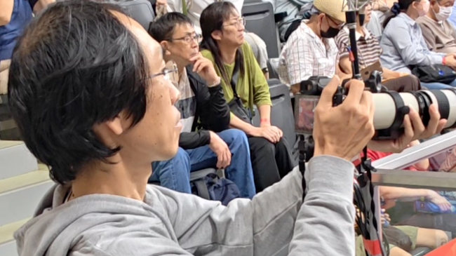 日本球迷因中国妻子喜欢王楚钦与孙颖莎 自己也成为了他们的球迷 日本球迷因中国妻子喜欢王楚钦与孙颖莎 自己也成为了他们的球迷