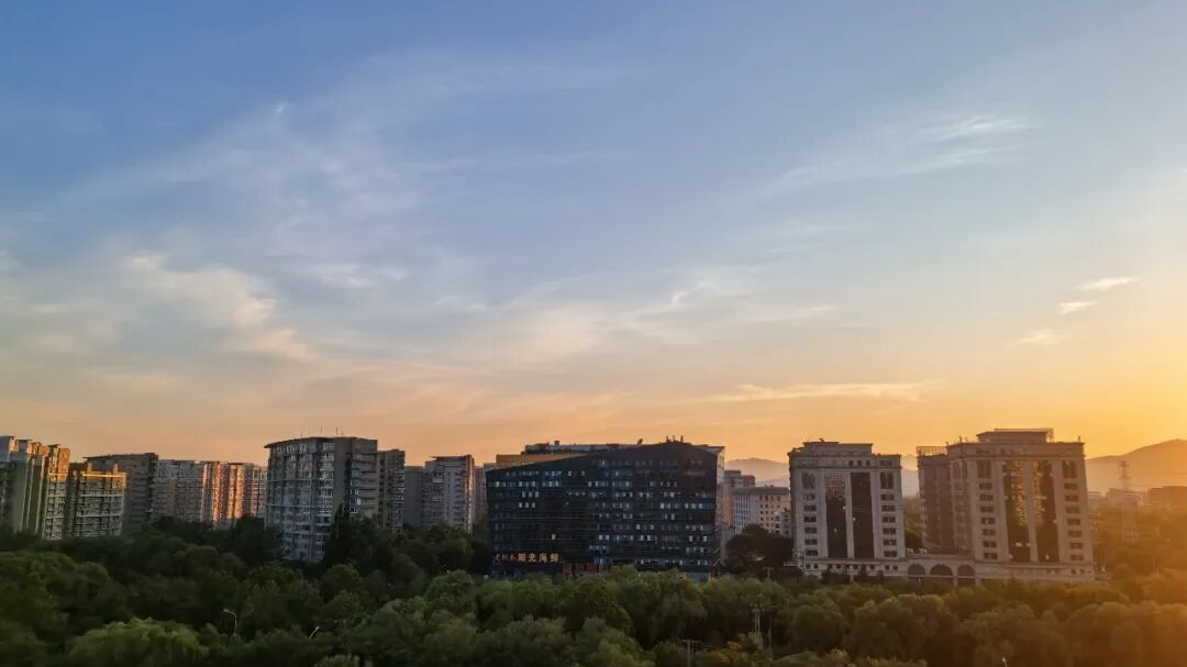 晚风渐柔,晚霞如约!北京解除大风黄色预警 晚风渐柔,晚霞如约!北京解除大风黄色预警