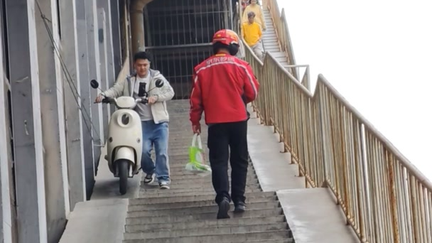 调查|您的外卖是如何被“卡”在小区最后100米的? 调查|您的外卖是如何被“卡”在小区最后100米的?