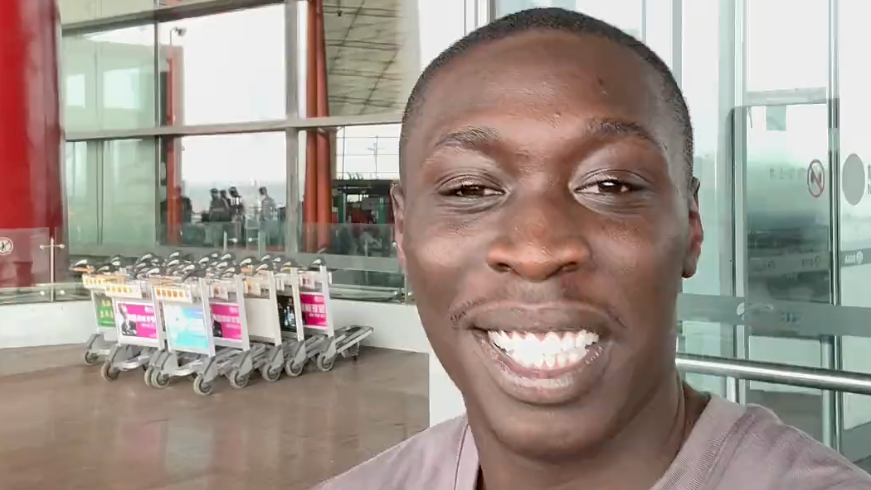 国际知名网红“无语哥”卡比·拉梅发视频称抵达北京 国际知名网红“无语哥”卡比·拉梅发视频称抵达北京