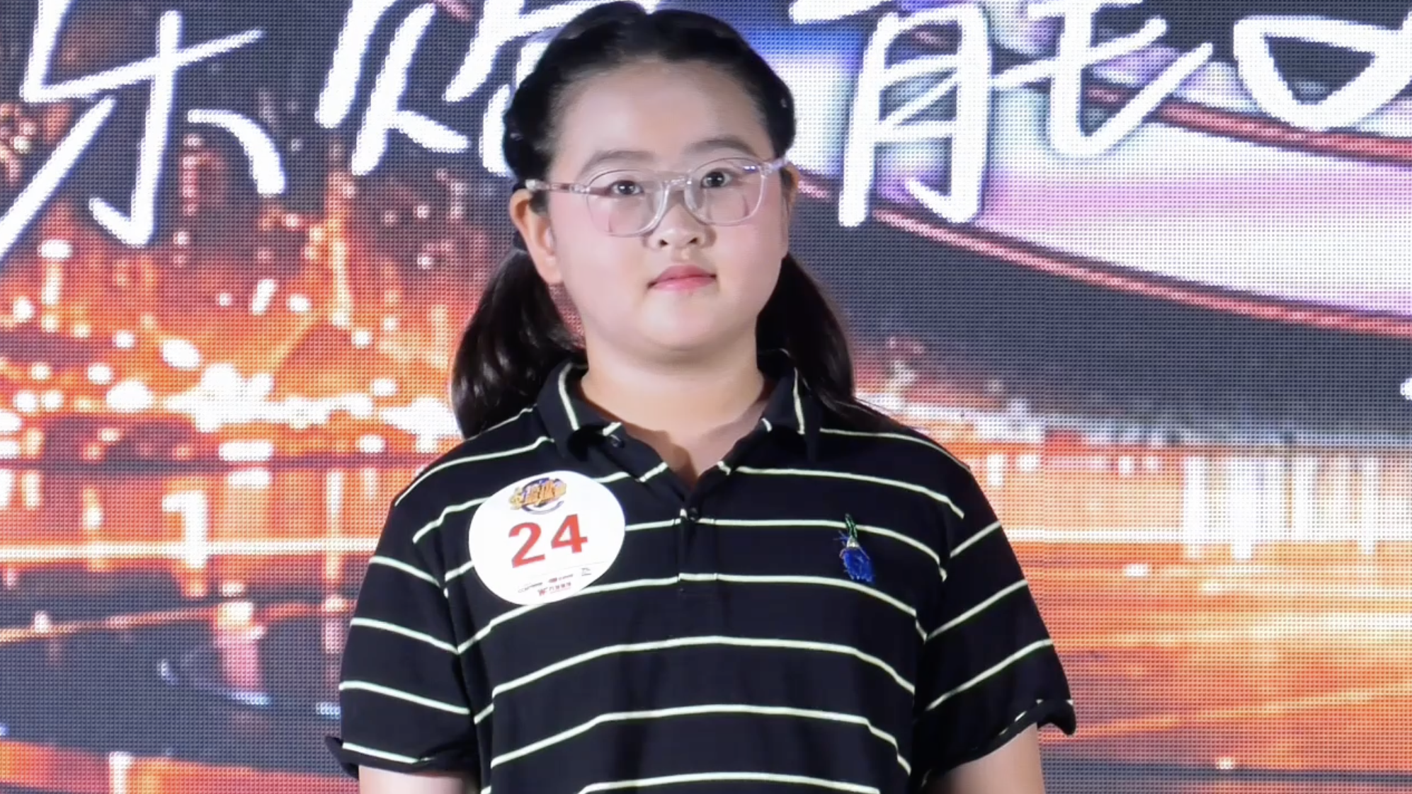 E024号选手候鹿妍演唱《小小少年》