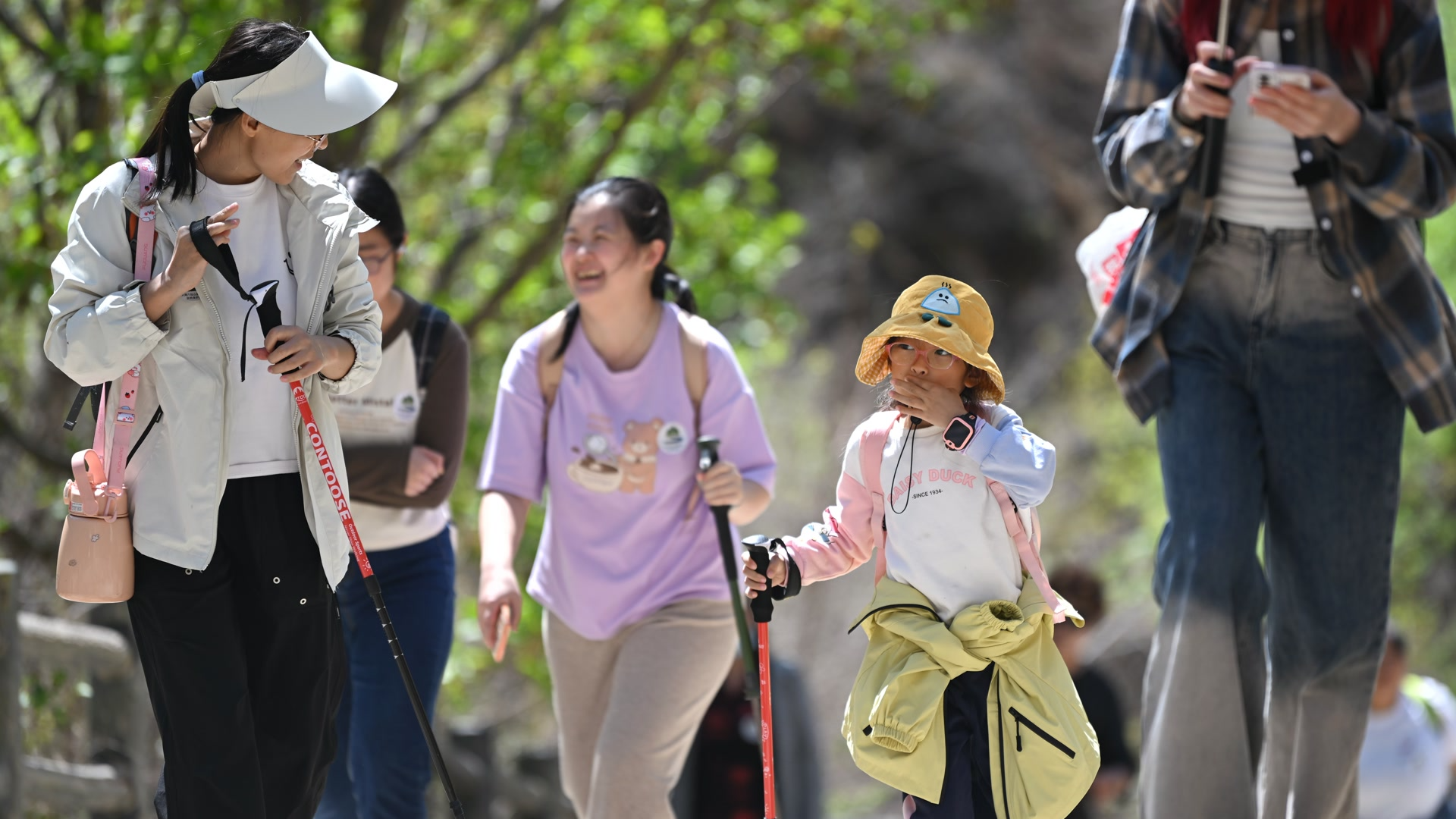 登山穿太多，失温！踢球不敢脱，失温！冬季户外运动到底该怎么穿？