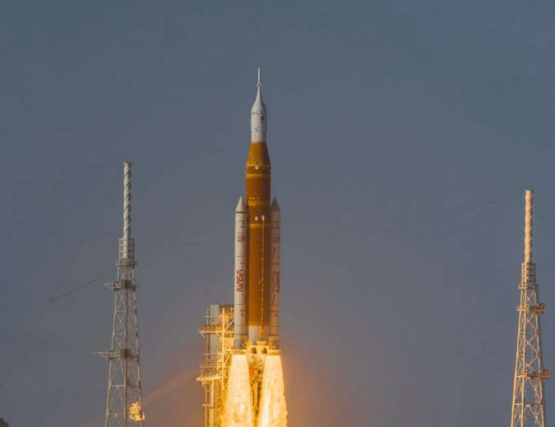 美国重返月球跨出实质性一步，但项目背后仍存在多个隐忧