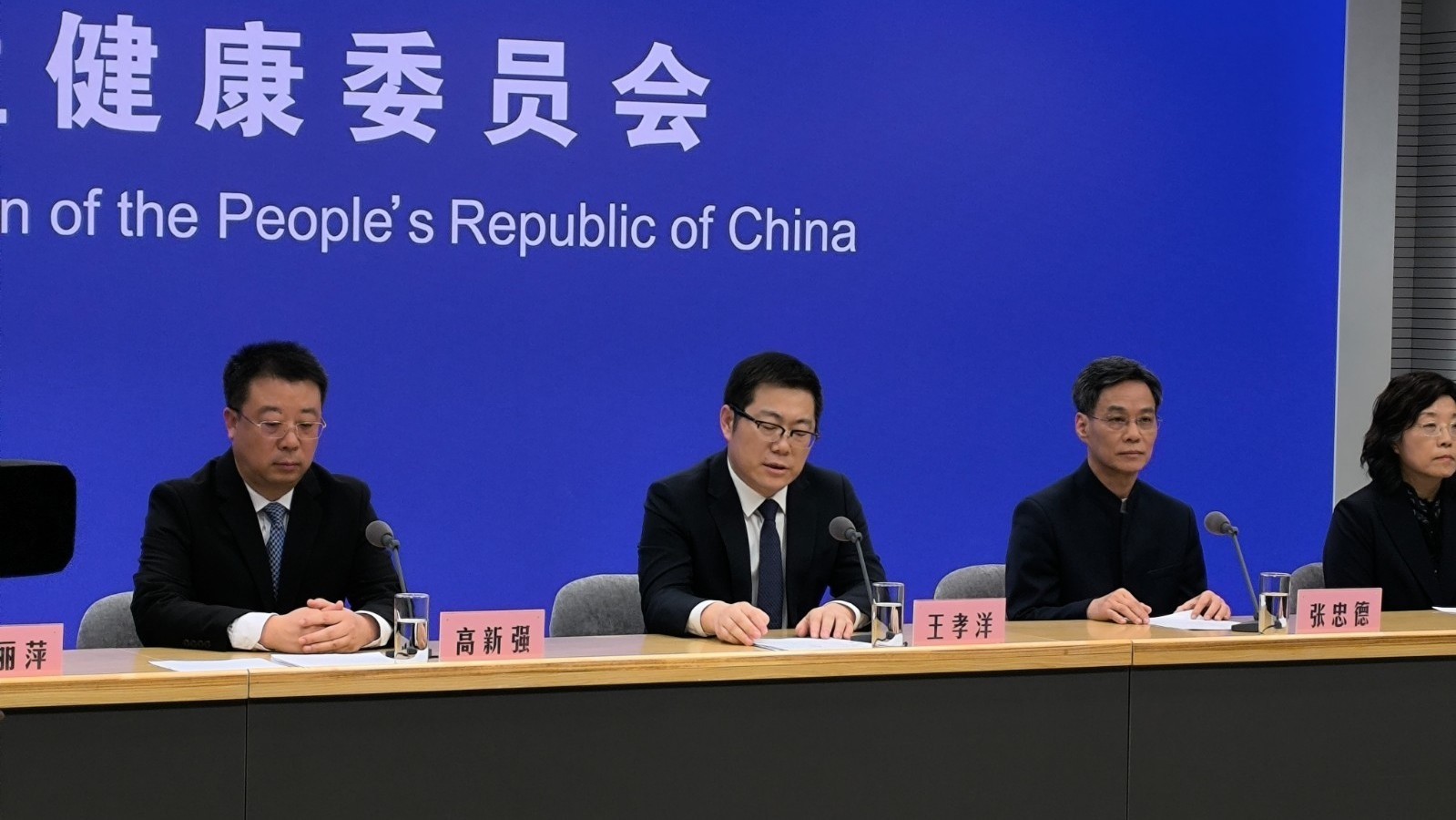 工信部:呼吸道疾病相关药品总体上供给充足 市场稳定 工信部:呼吸道疾病相关药品总体上供给充足 市场稳定