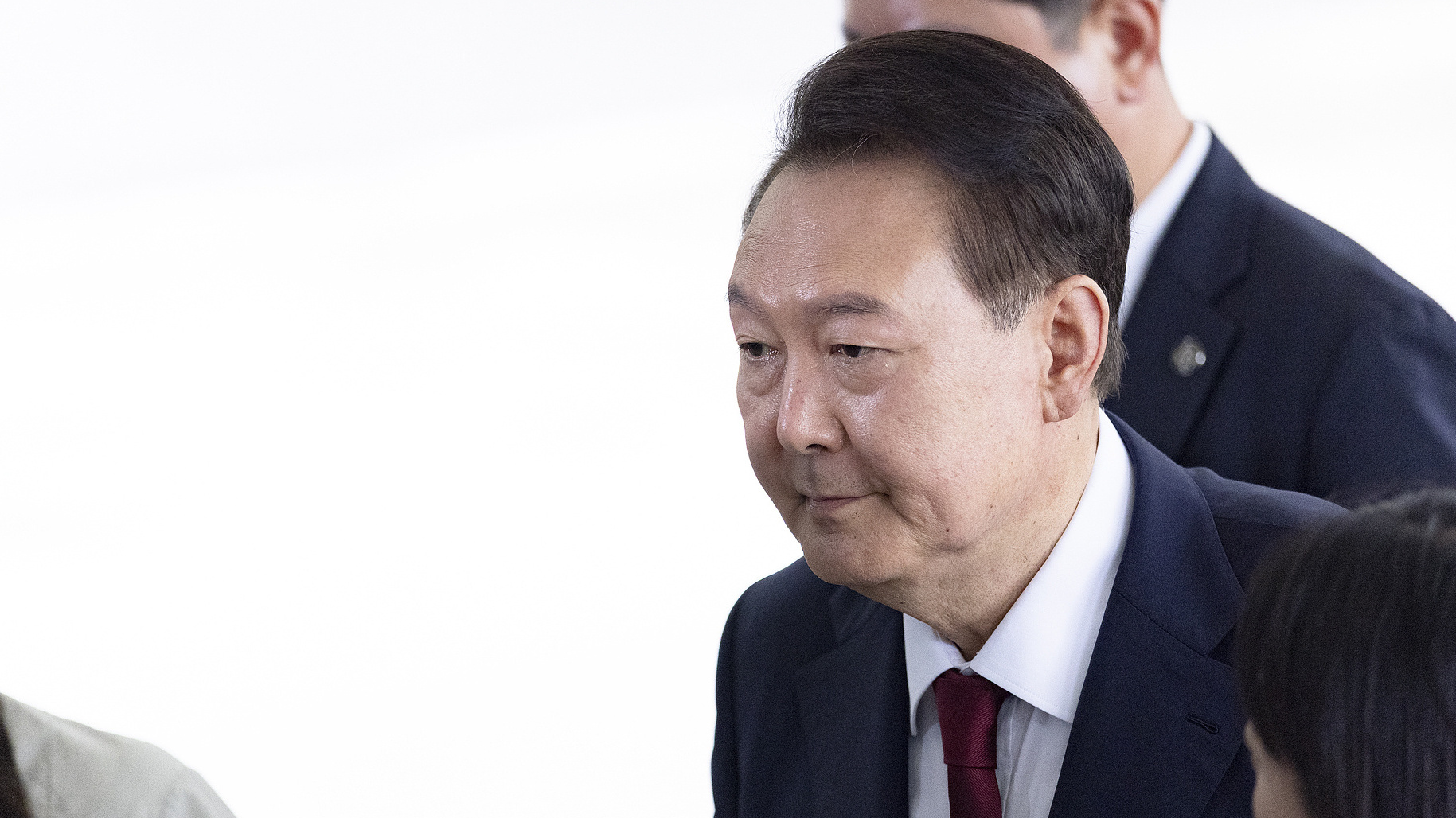 韩国前总统尹锡悦离开特检组 将于30日再次接受调查