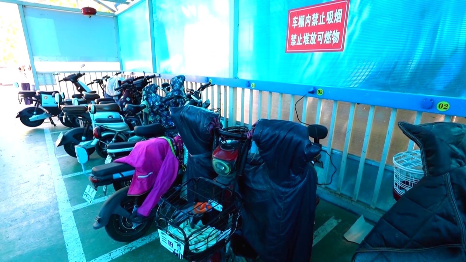 打造安全放心充电环境!延庆区新兴西社区优化电动自行车充电服务 打造安全放心充电环境!延庆区新兴西社区优化电动自行车充电服务