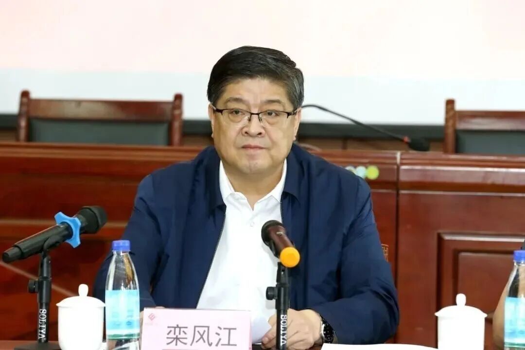把公权力当作谋私工具,青海省国资委原副主任栾风江被公诉 把公权力当作谋私工具,青海省国资委原副主任栾风江被公诉
