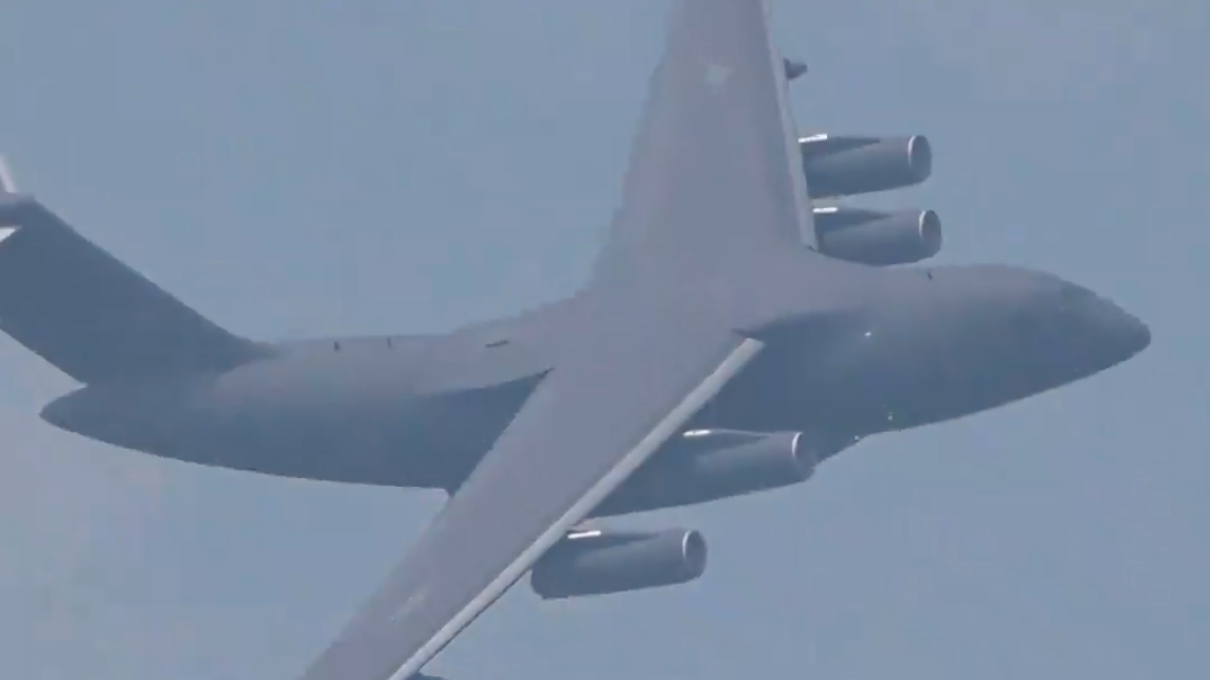 运20新年度首飞训练