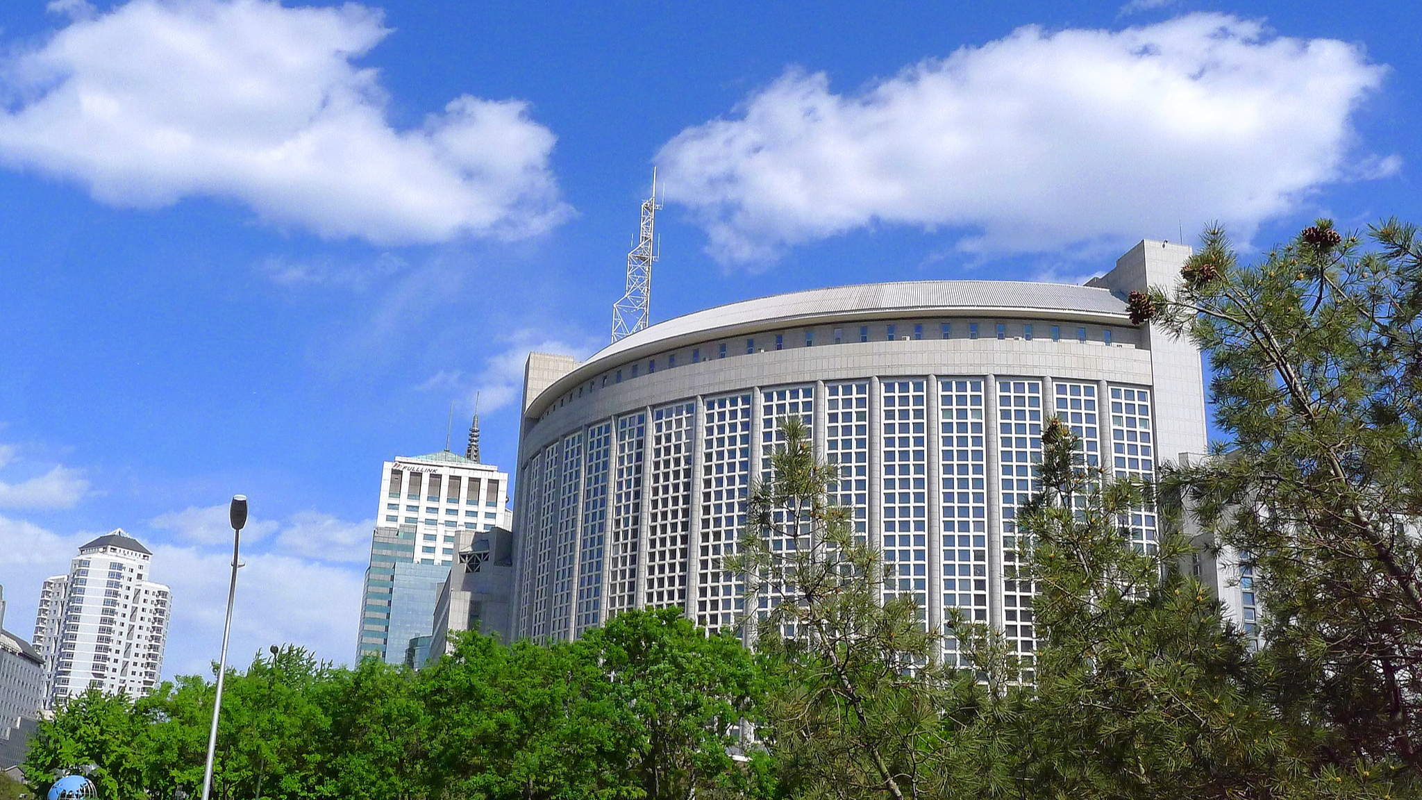 外交部提醒中国公民暂勿前往伊朗周边地区