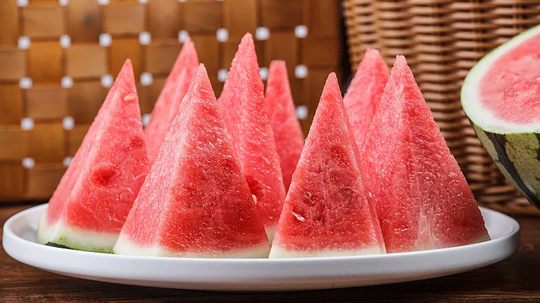 科普丨无籽西瓜用激素干预过，不能吃？