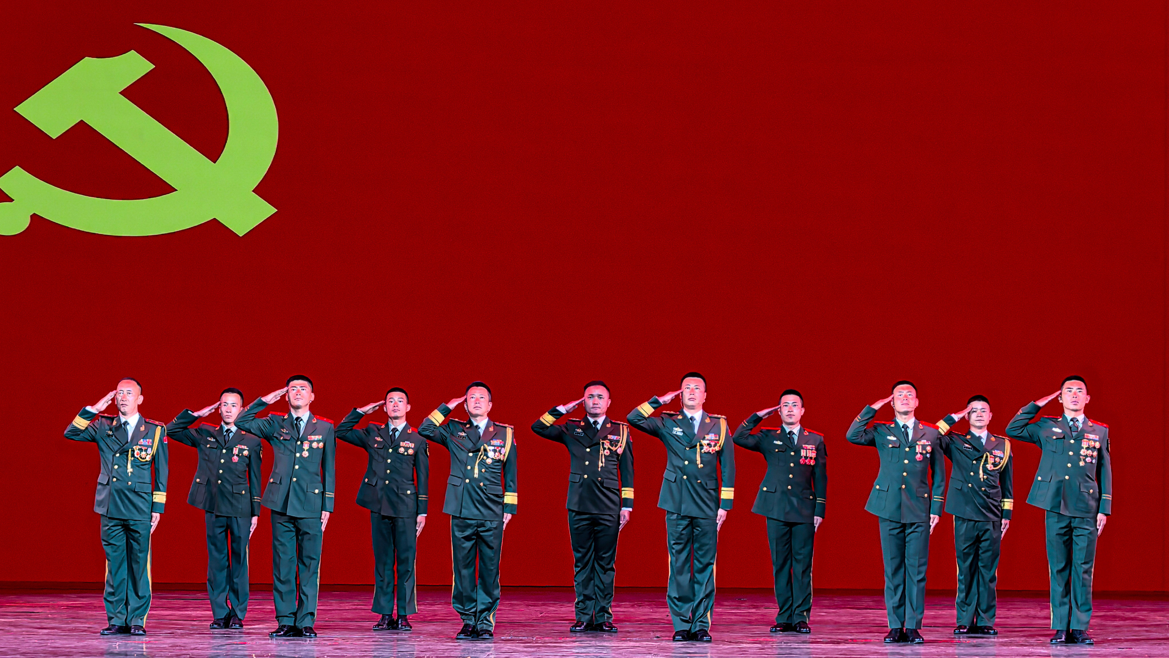 点燃信仰之火——武警宝鸡支队推出文化育人情景课《光影里的记忆》 点燃信仰之火——武警宝鸡支队推出文化育人情景课《光影里的记忆》