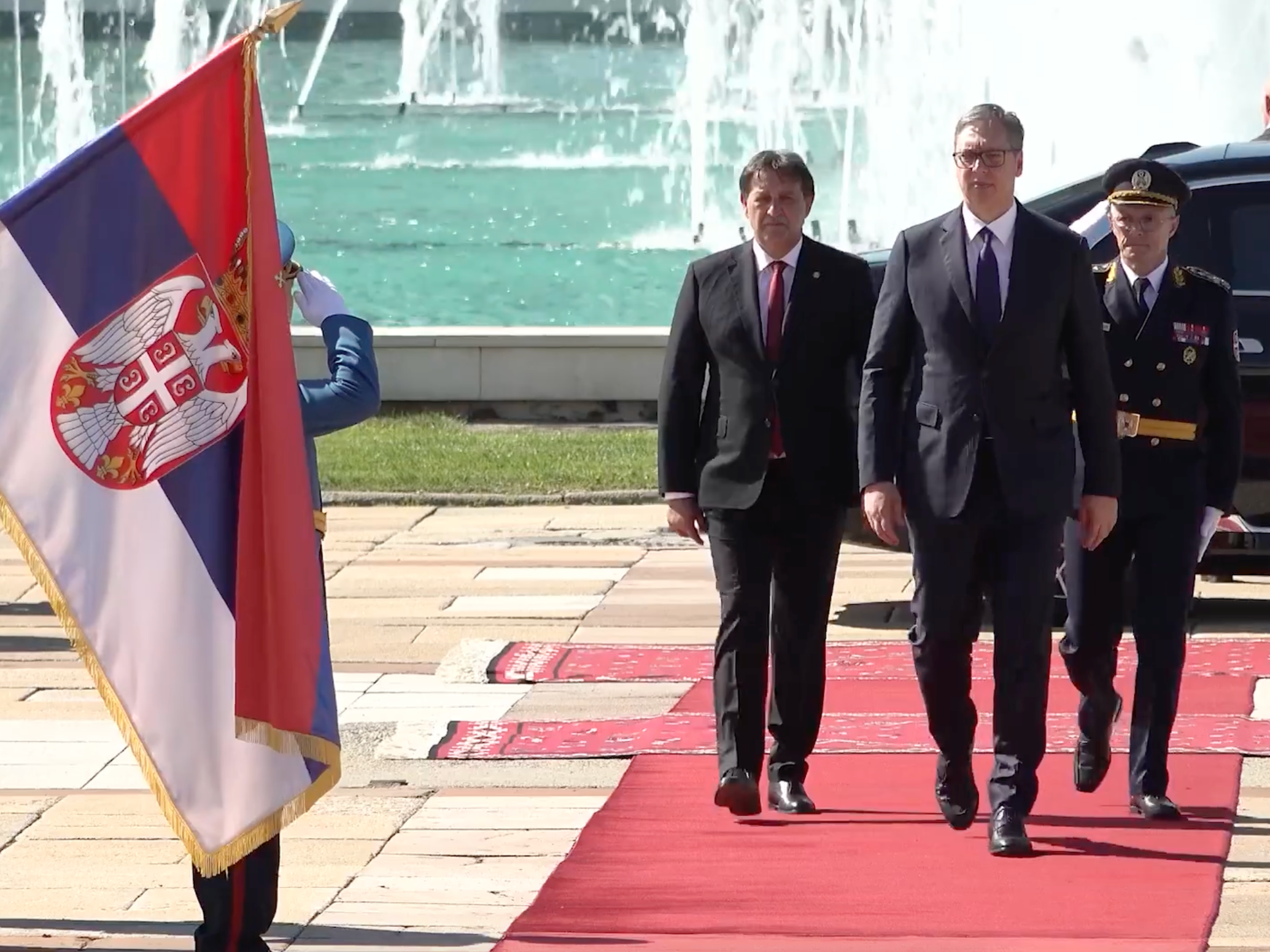 “团结的力量”阅兵式在塞尔维亚贝尔格莱德举行 “团结的力量”阅兵式在塞尔维亚贝尔格莱德举行