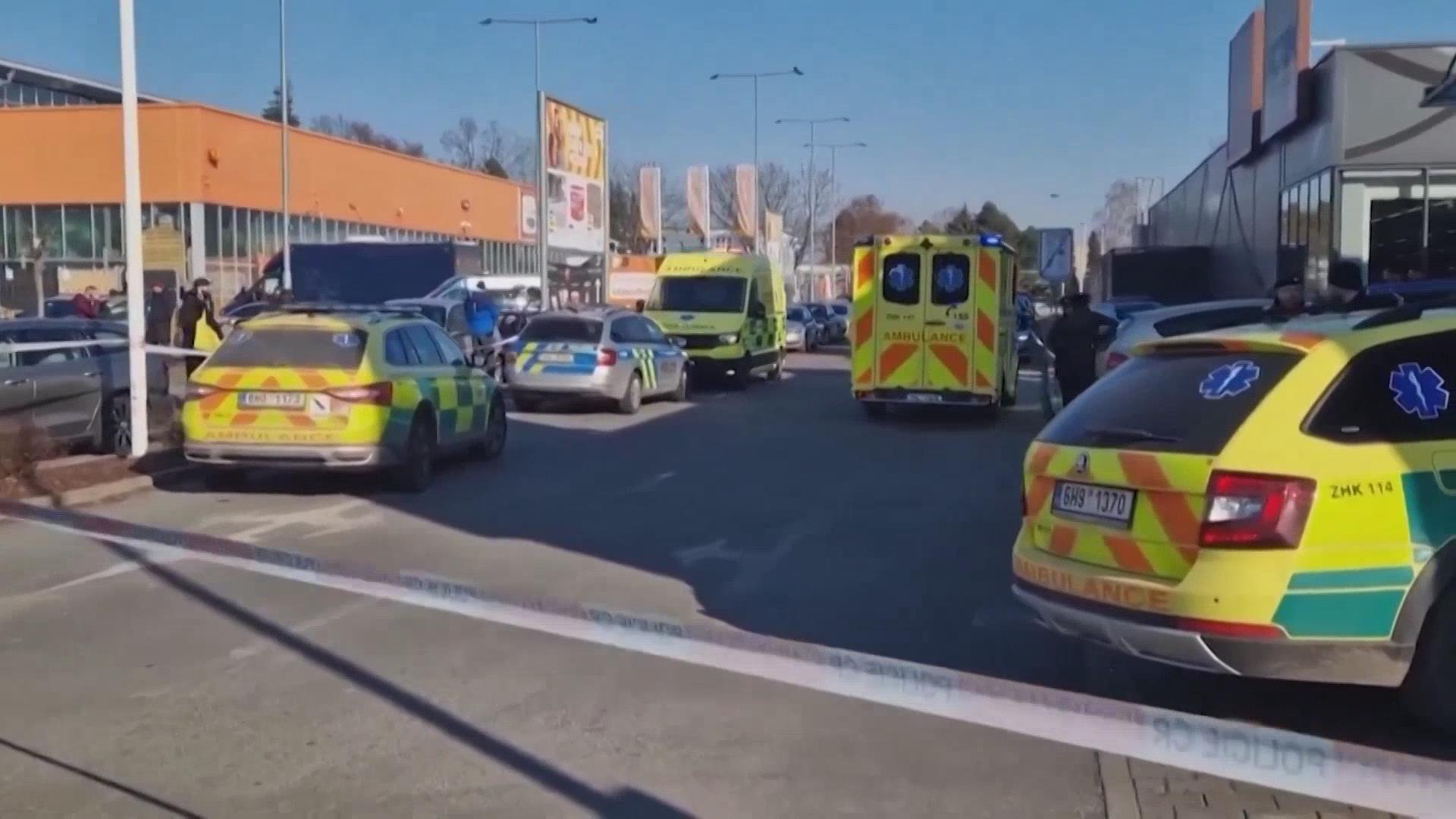 捷克一商场发生持刀袭击事件致多人死亡 捷克一商场发生持刀袭击事件致多人死亡