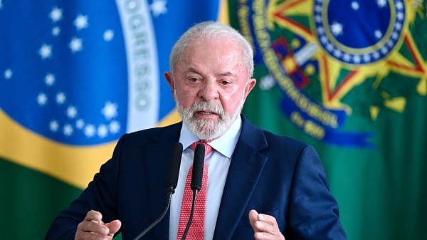 卢拉宣布巴西将对中国公民实施免签政策