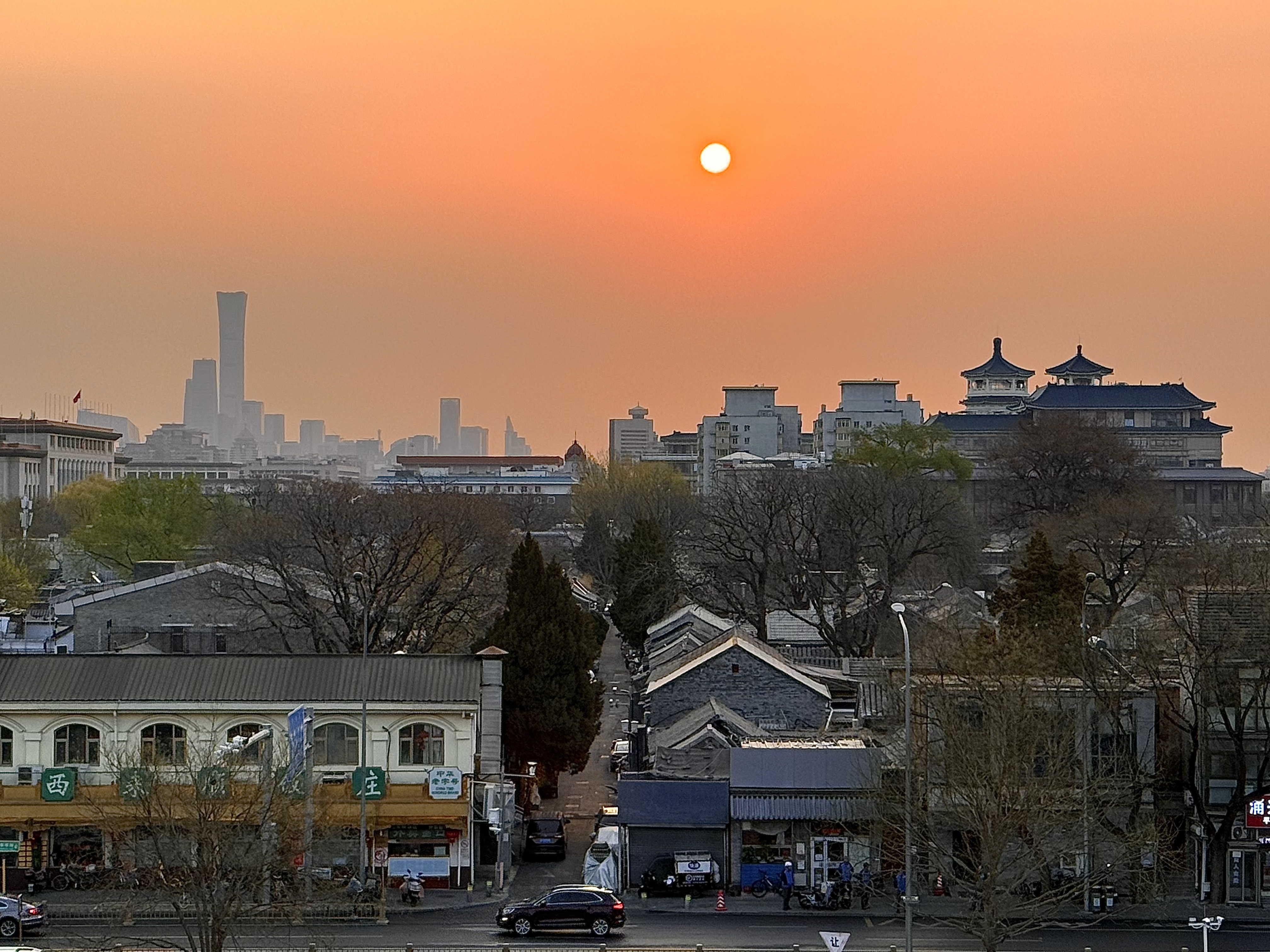 4月的第二天，北京的金色朝霞您看到了吗？