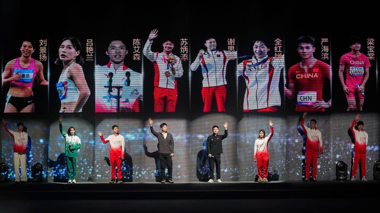 苏炳添退役致辞：体育生涯如广东人煲汤，必须火候足花才开