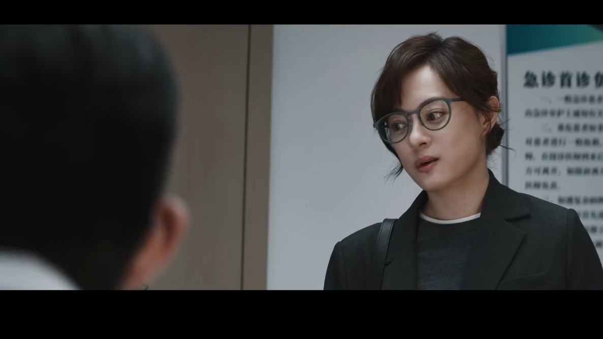 北京卫视《危险关系》颜聆被问到李长宁的日常情况 北京卫视《危险关系》颜聆被问到李长宁的日常情况