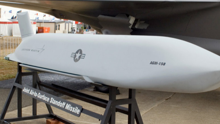 美军全球调拨隐形巡航导弹，美众议员：伊朗“正在赢得这场战争”