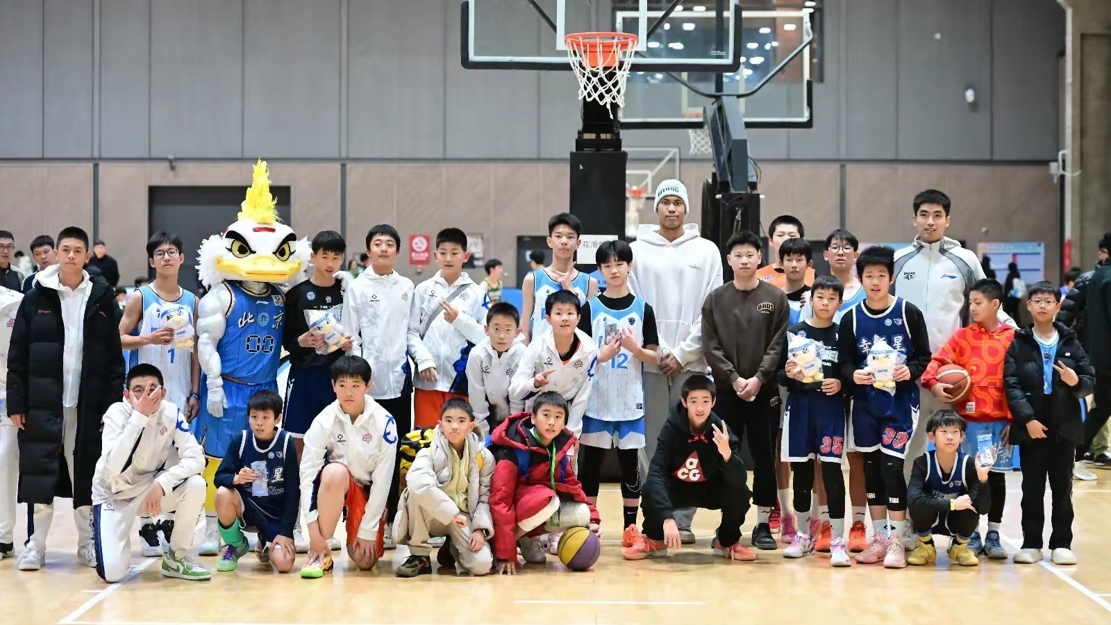 首钢园里追逐篮球梦 2026首钢杯元旦全明星青少年精英挑战赛落幕