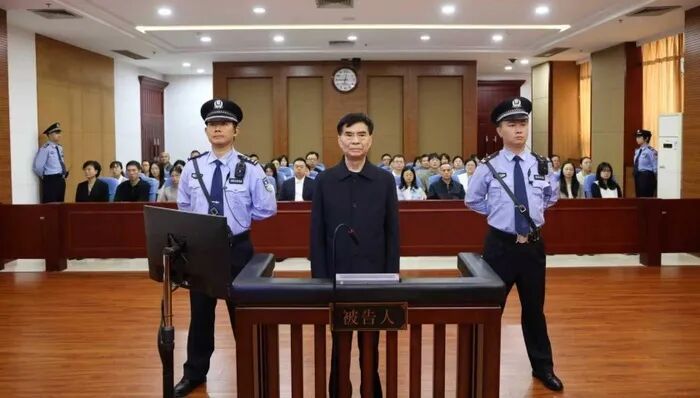 洪礼和一审获刑20年:曾陷机场与乘客对骂风波 洪礼和一审获刑20年:曾陷机场与乘客对骂风波