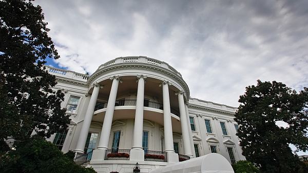 白宫称美伊正处于达成协议的“边缘”