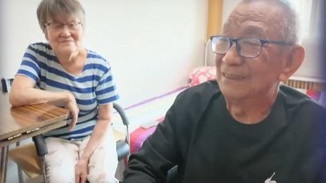 探访订餐老人 听七旬夫妻讲相濡以沫的爱情