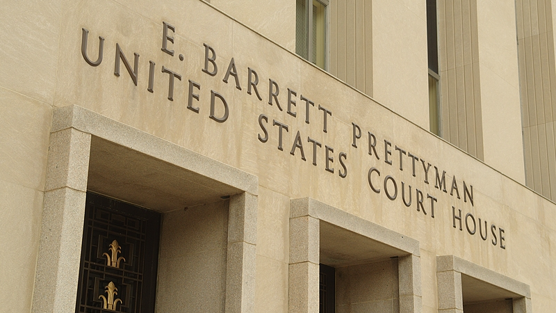 不顾法院保护令,美国将9人秘密驱逐至喀麦隆 不顾法院保护令,美国将9人秘密驱逐至喀麦隆