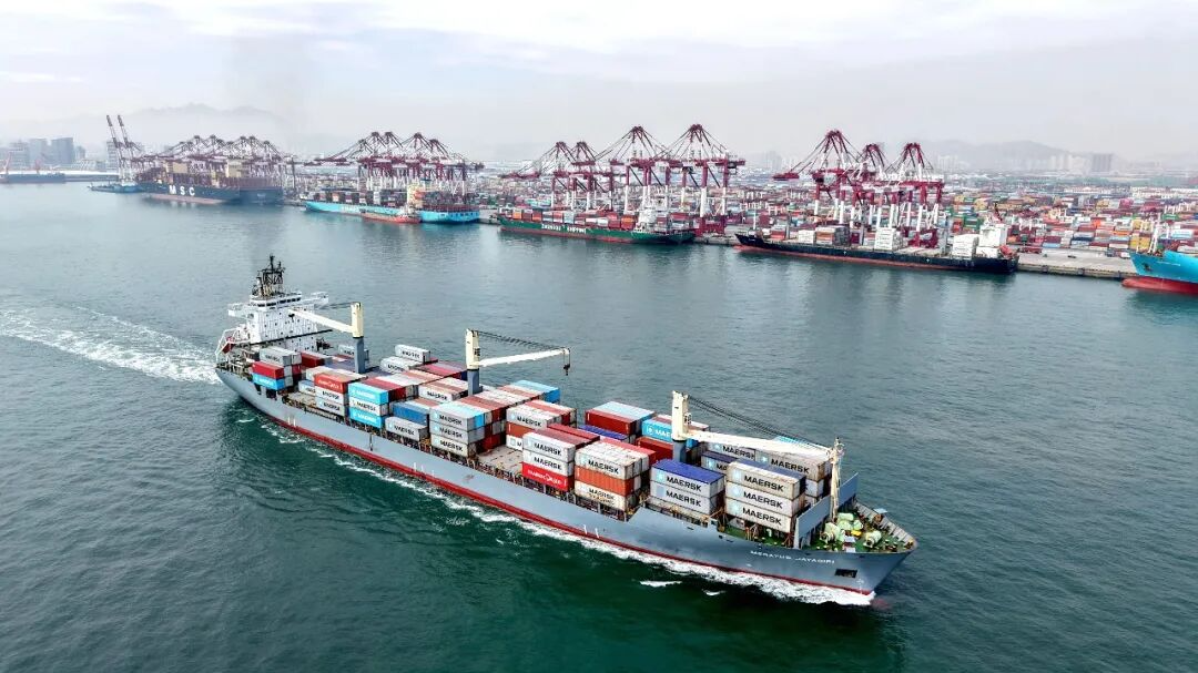 经济热点快评丨前4个月进出口增长14.9%,“一升一降”大有深意 经济热点快评丨前4个月进出口增长14.9%,“一升一降”大有深意