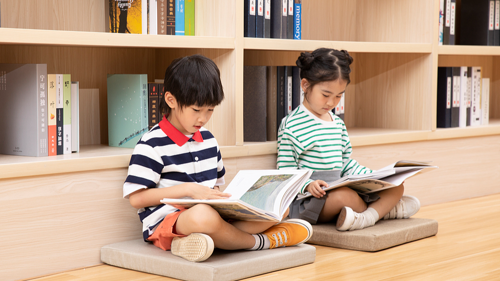 如何培养孩子的阅读习惯？读书不妨“杂”一点
