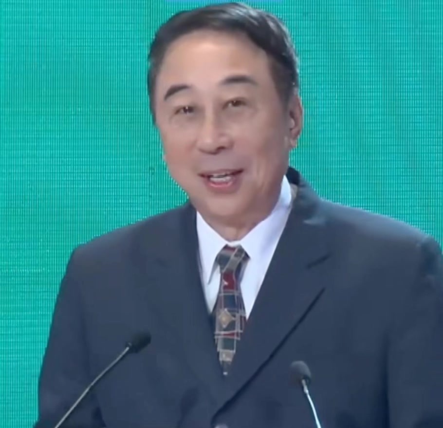 冯巩，有新身份