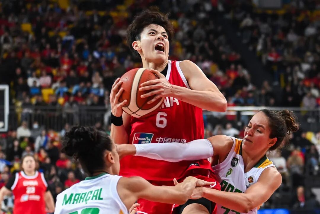 24岁杨舒予，接任中国女篮队长！今晚首战，剑指世界杯
