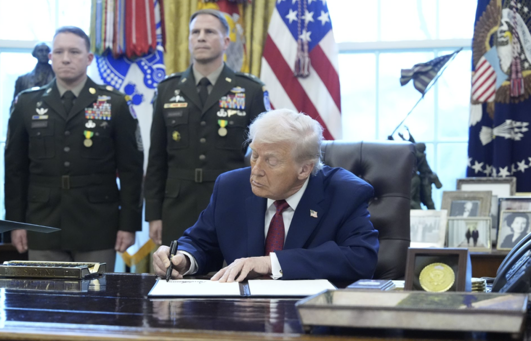 美2026财年国防授权法案签署 中方:不得实施涉华消极条款 美2026财年国防授权法案签署 中方:不得实施涉华消极条款